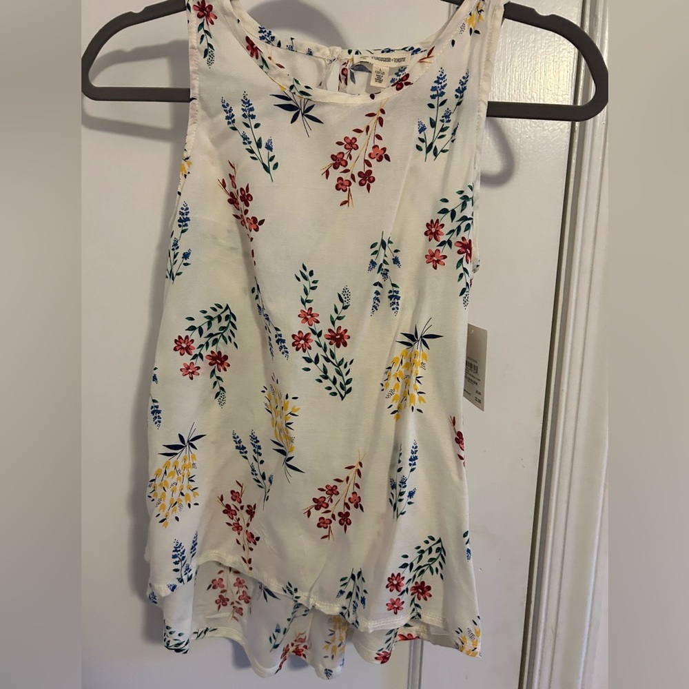 Girls 10/12 Tucker and Tate- Nordstrom house band- high low cutout floral top